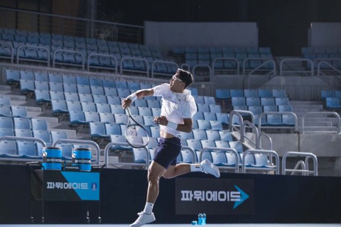 테니스 스타 정현과 함께한 광고 촬영 현장 이미지