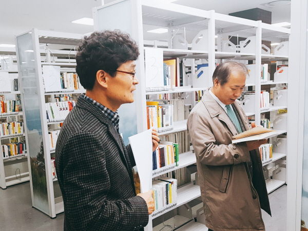 김포시 장영근 부시장은 내년 1월 개관을 앞두고 있는 장기도서관을 방문하여 현장행정을 실시했다.