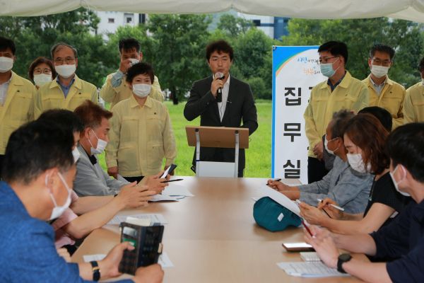 김종천 과천시장 정부과천청사 유휴지내 천막 집무실시