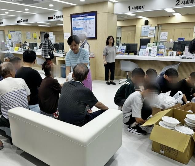 가든버런티어, 신명아이마루 보육원 아이들과 수원시 팔달구 매산동 취약계층에 도시락 전달