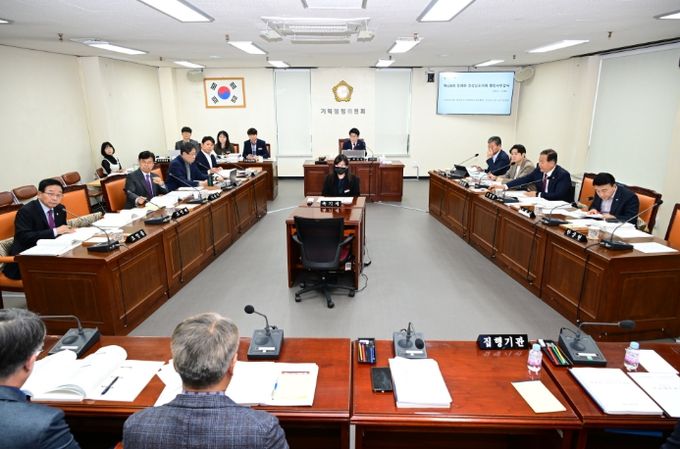 기획행정위, 11일 경남연구원 행정사무감사 진행