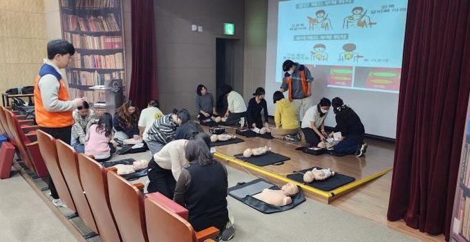 평택시, 어린이 이용시설 종사자 안전교육(CPR) 실시