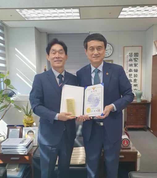 김희수 도의원, 전북경찰청장 감사장 받아