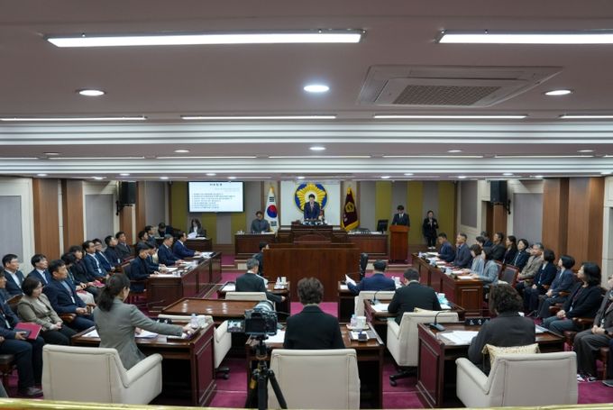 포천시의회, 제189회 제2차 정례회 개회...2026년도 예산안 등 심사 돌입