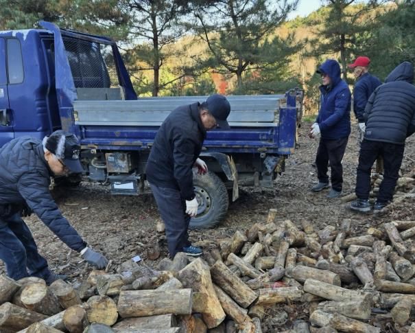 보은군, 한겨울 추위 녹이는 사랑의 땔감 나눔