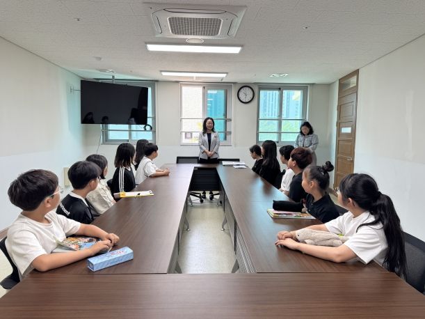 광주 광주송정초, 한영 이중언어 신문으로 외국어미래교육 선도학교 성과 마무리