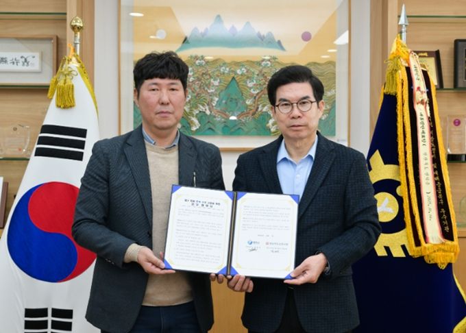 영덕군·영덕지역건축사회 재난 피해 주택 신축지원 업무 협약식.